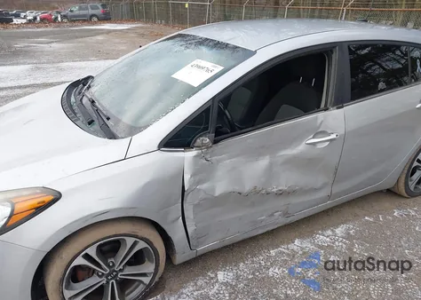 2016 Kia Forte Ex z USA, uszkodzony, nr VIN KNAFX5A88G5628227